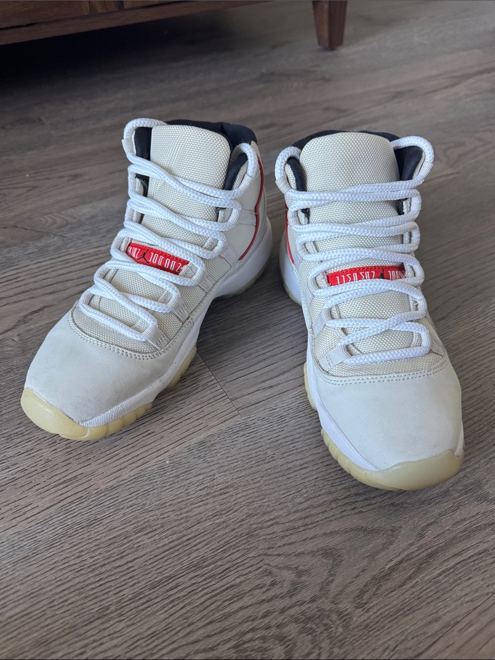 Jordan 11 Platinum Tint